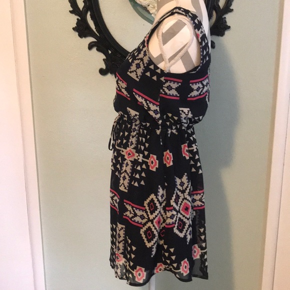 Light and breezy boho dress - Picture 3 of 7